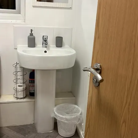 2 Bed Townhouse, Sleeps 5, Close To Manchester City Centre Exterior photo