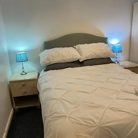 2 Bed Townhouse, Sleeps 5, Close To Manchester City Centre Exterior photo